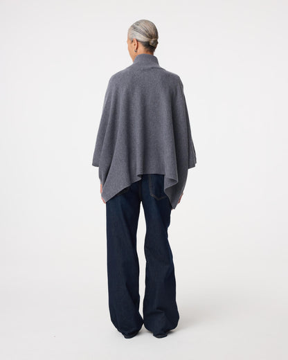 Edna – Poncho