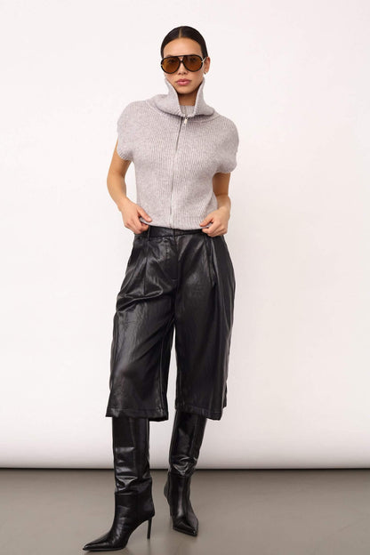 GittCC Pleat Bermuda - Black