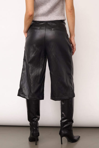 GittCC Pleat Bermuda - Black