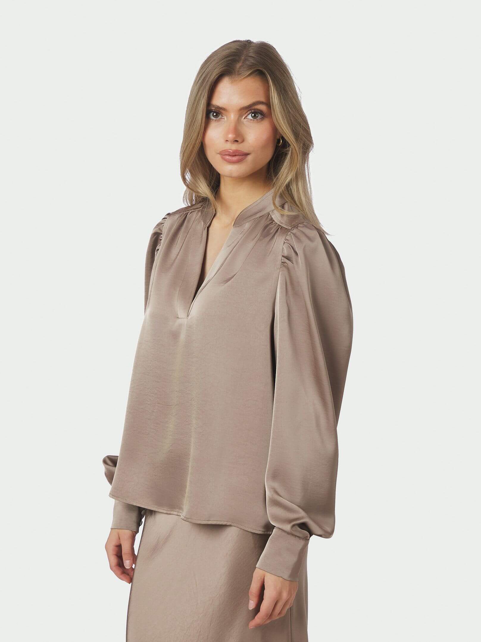 Rosslyn Heavy Sateen Blouse - Dark Taupe