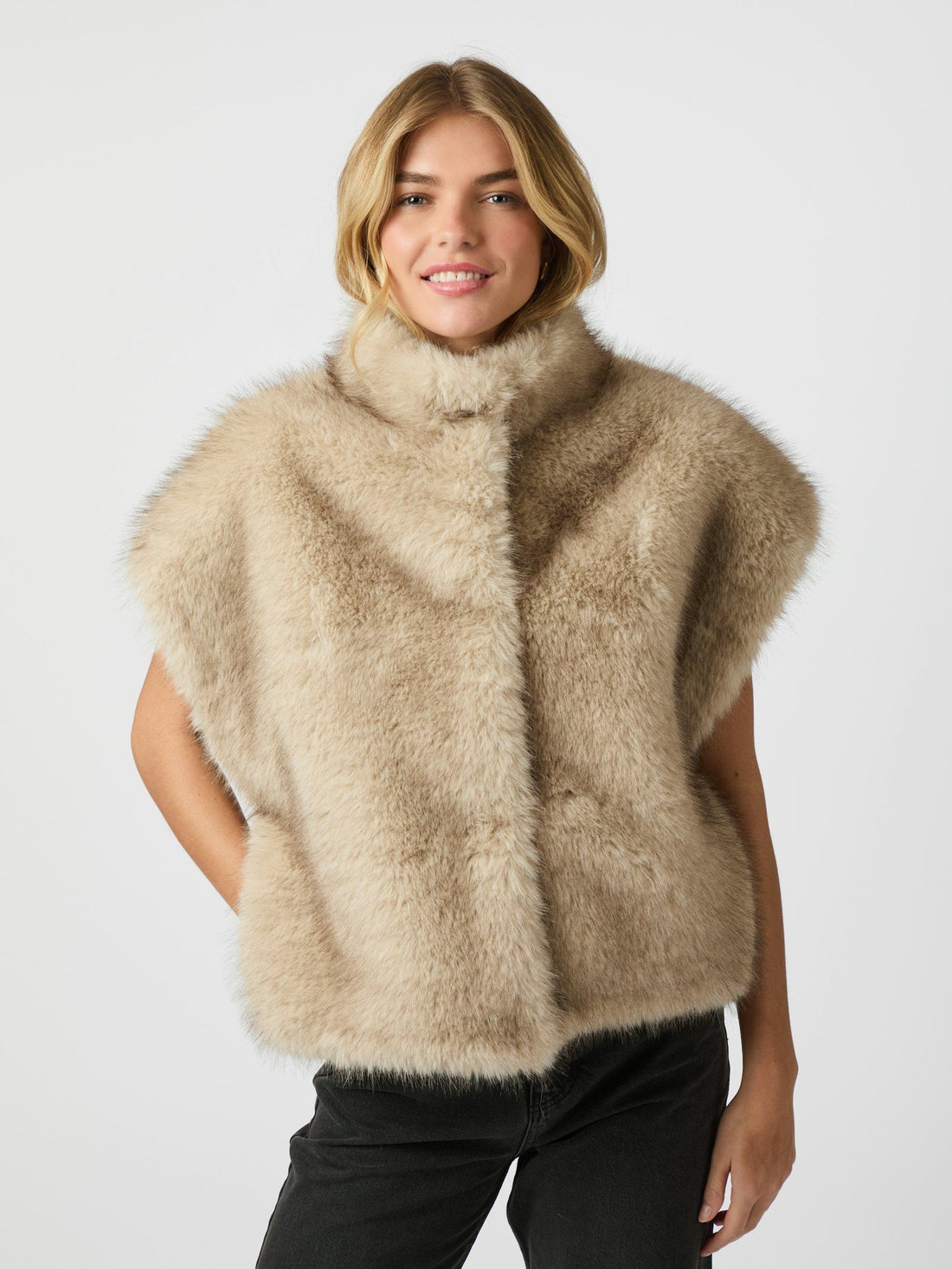 Kevini Faux Fur Vest - Beige