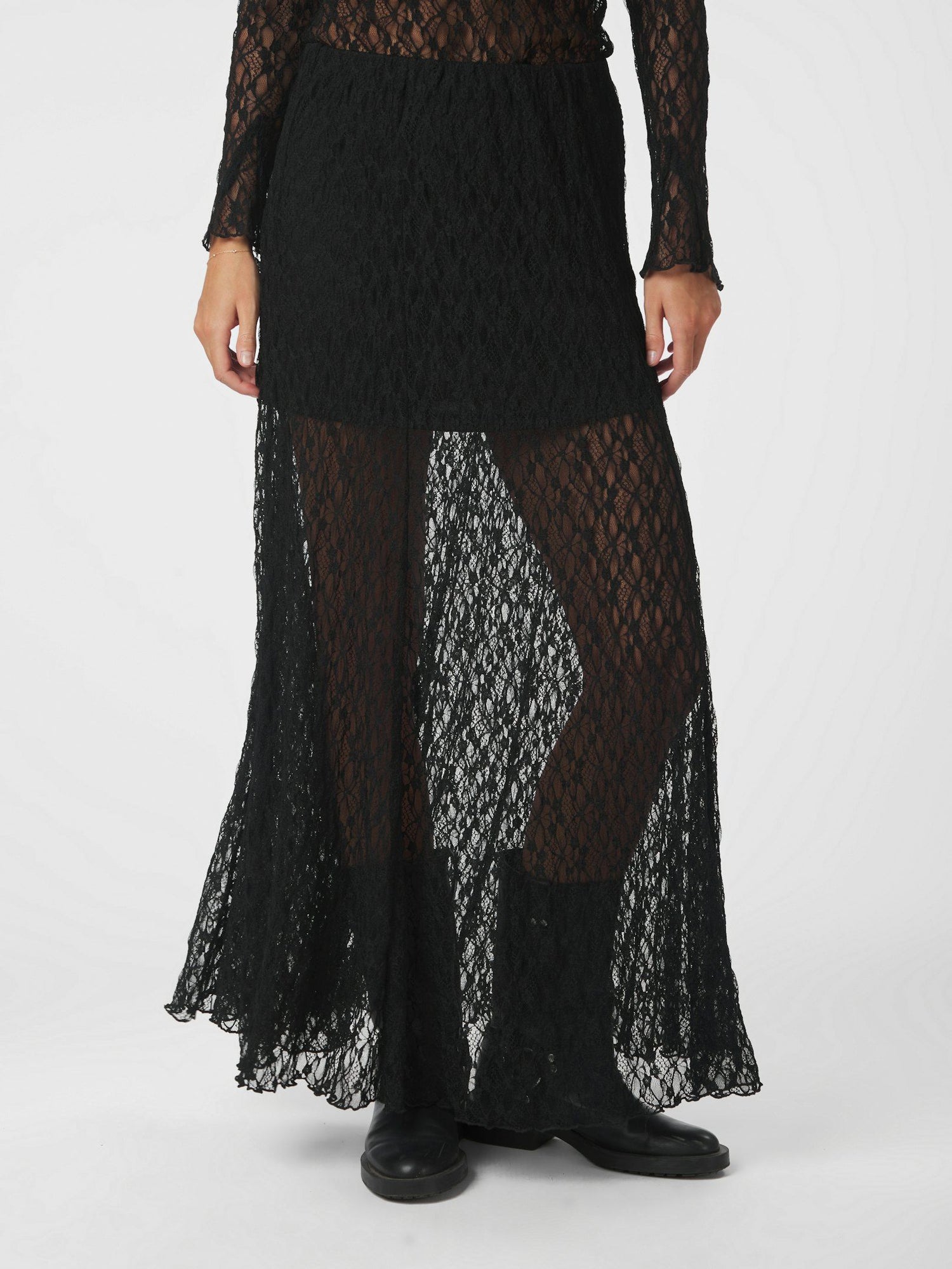 Mariya Lace Skirt - Black
