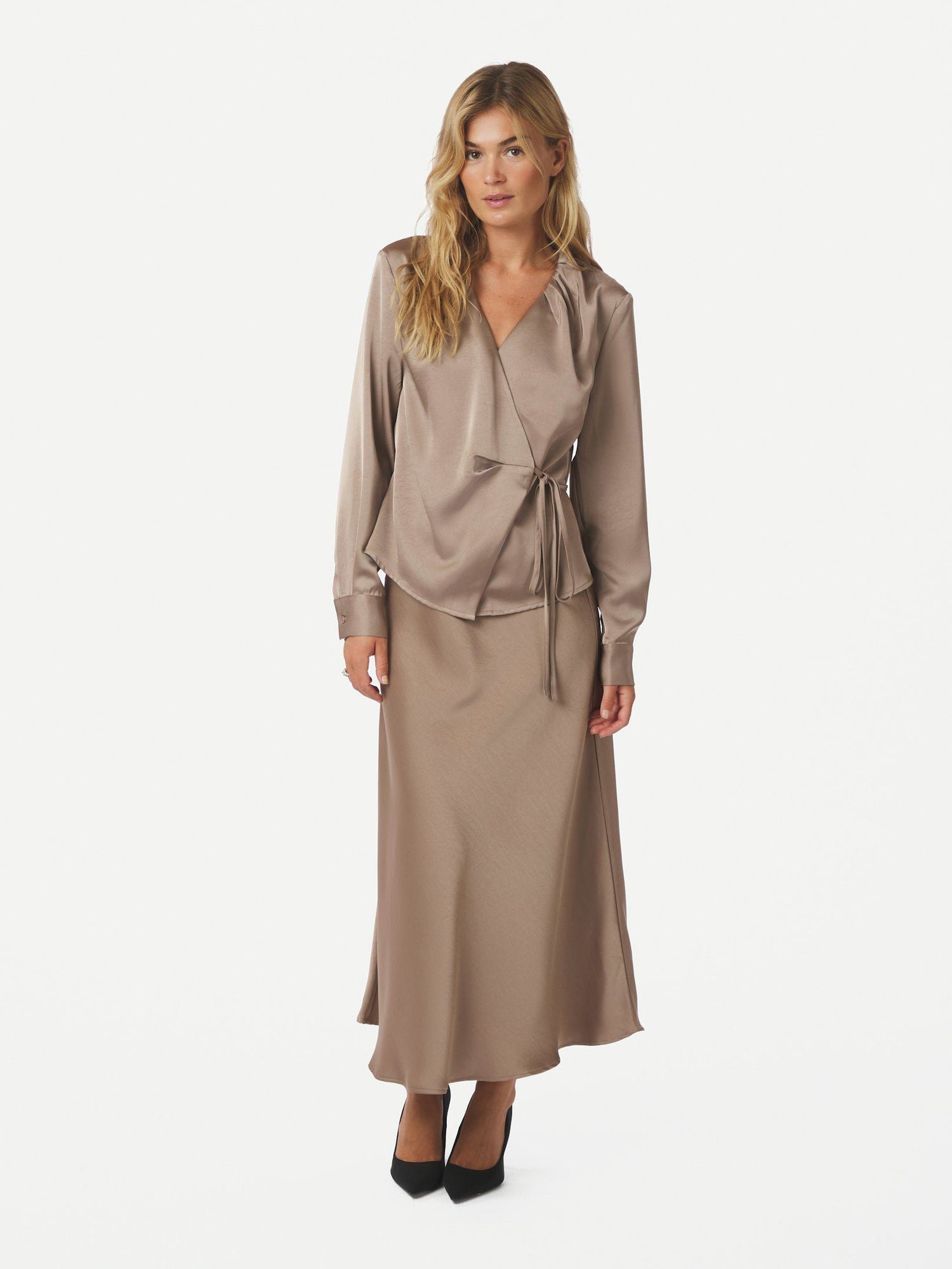 Caprina Heavy Sateen Blouse - Dark Taupe