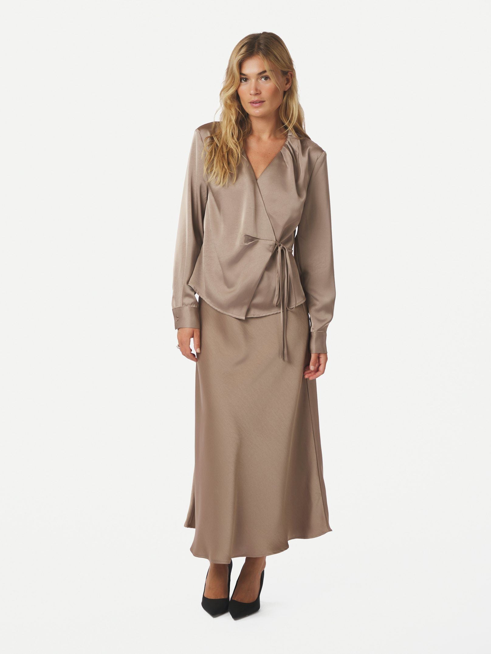 Caprina Heavy Sateen Blouse - Dark Taupe