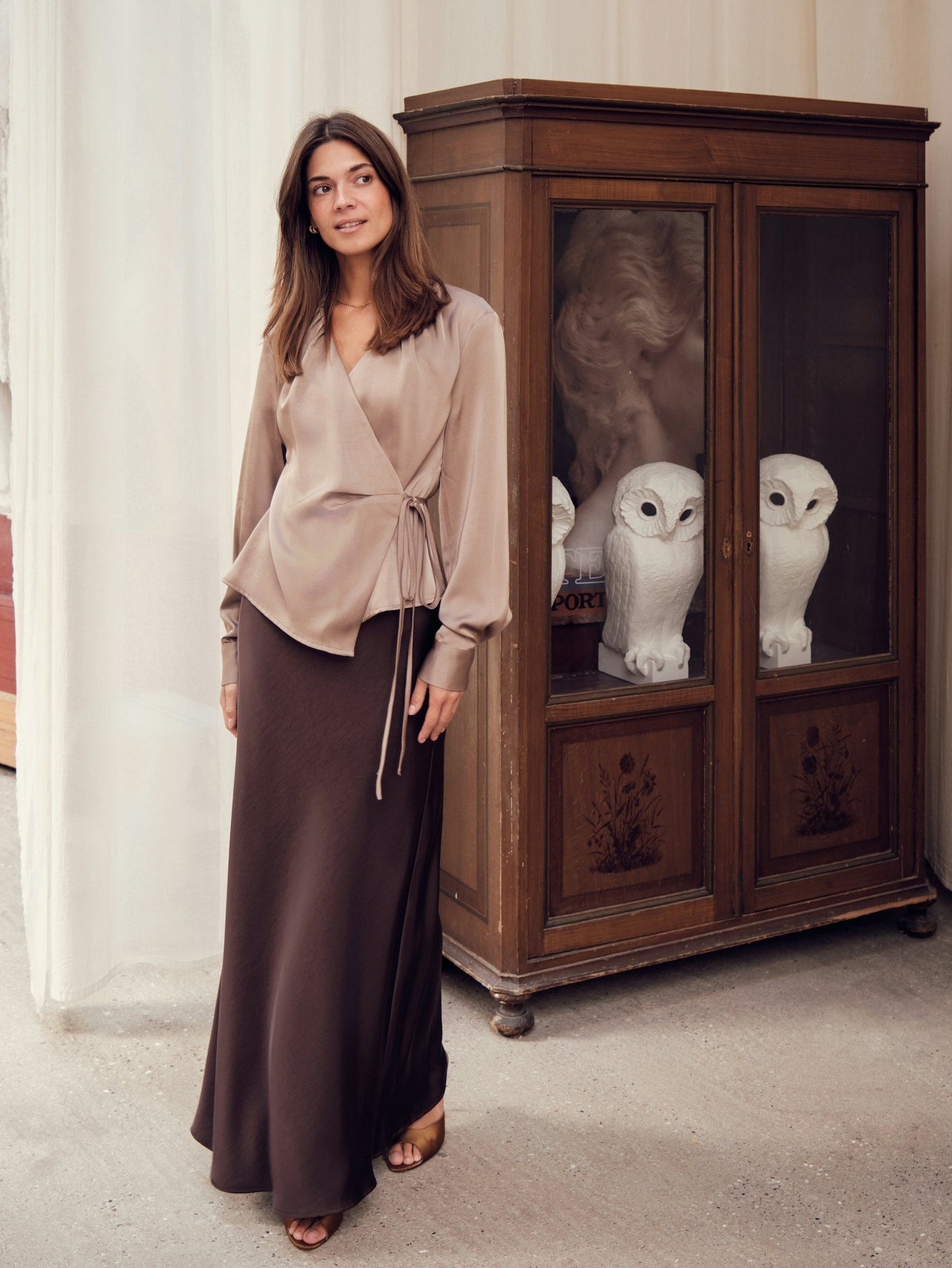 Caprina Heavy Sateen Blouse - Dark Taupe