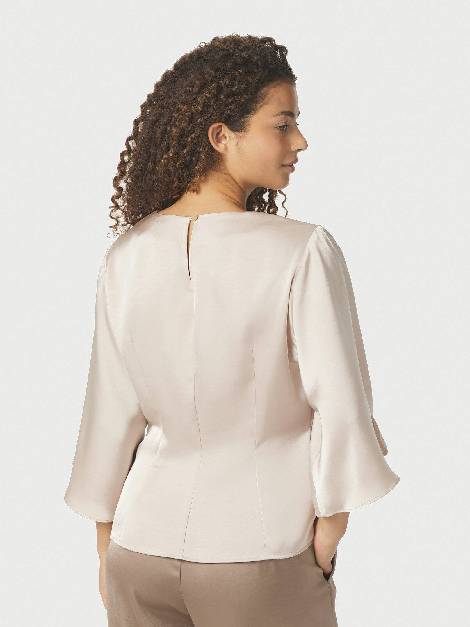 Remana Heavy Sateen Blouse - Champagne