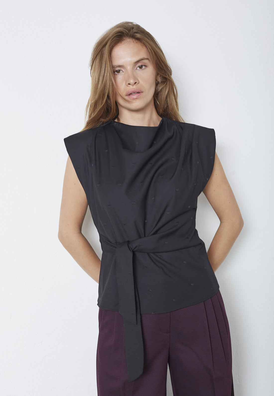 SagaCC pleat Top - Black