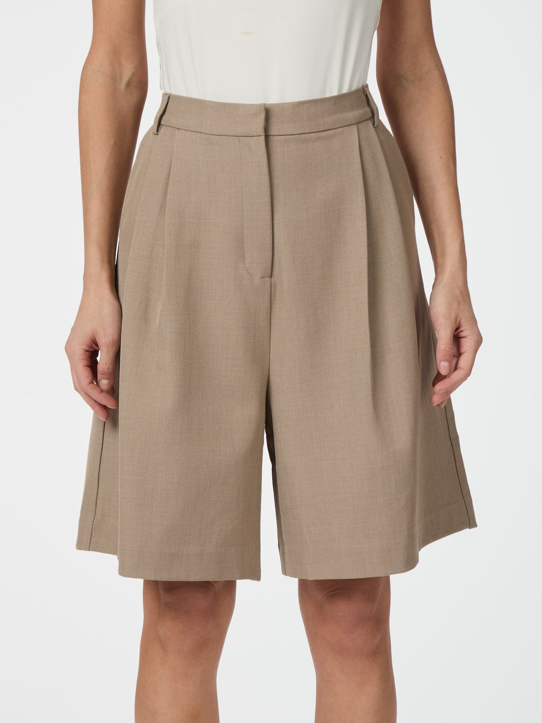 Nika Structure Shorts - Dark Taupe