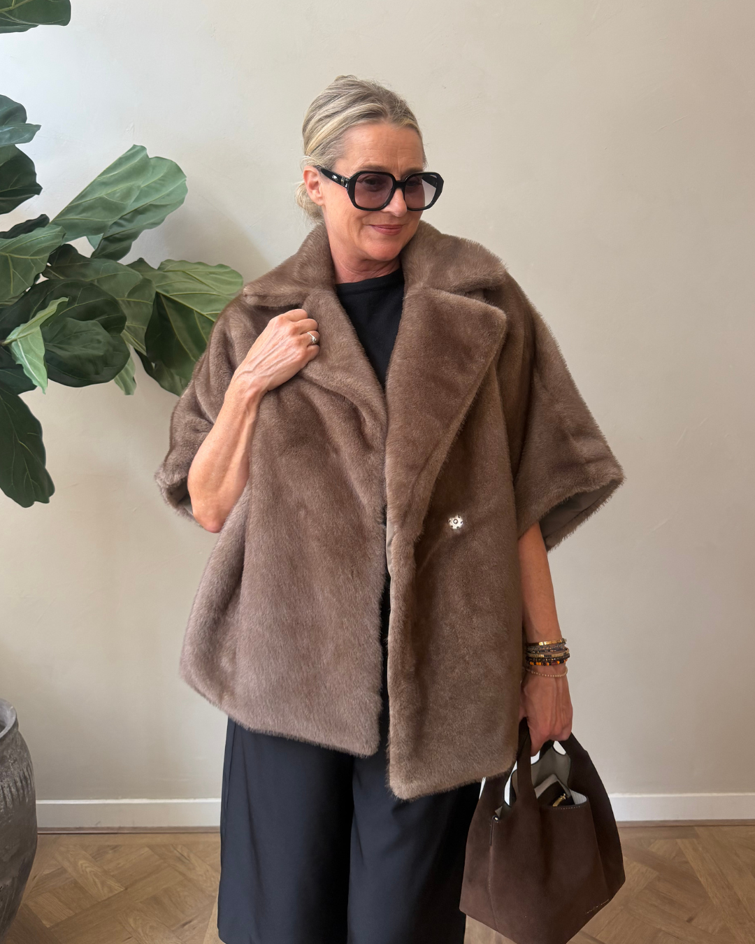 Ally Faux-Nerzjacke – Dunkelbraun/Olive