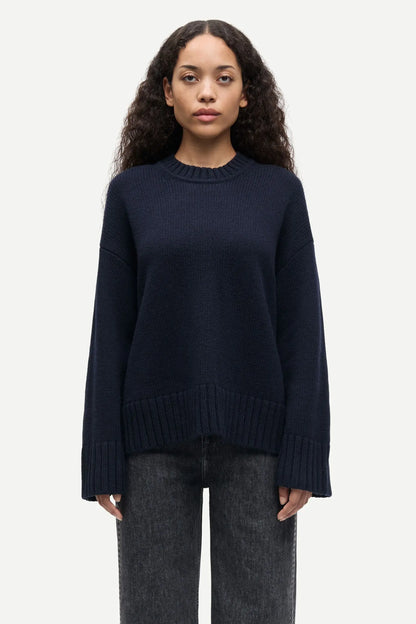 Sakeiku Sweater - Salute