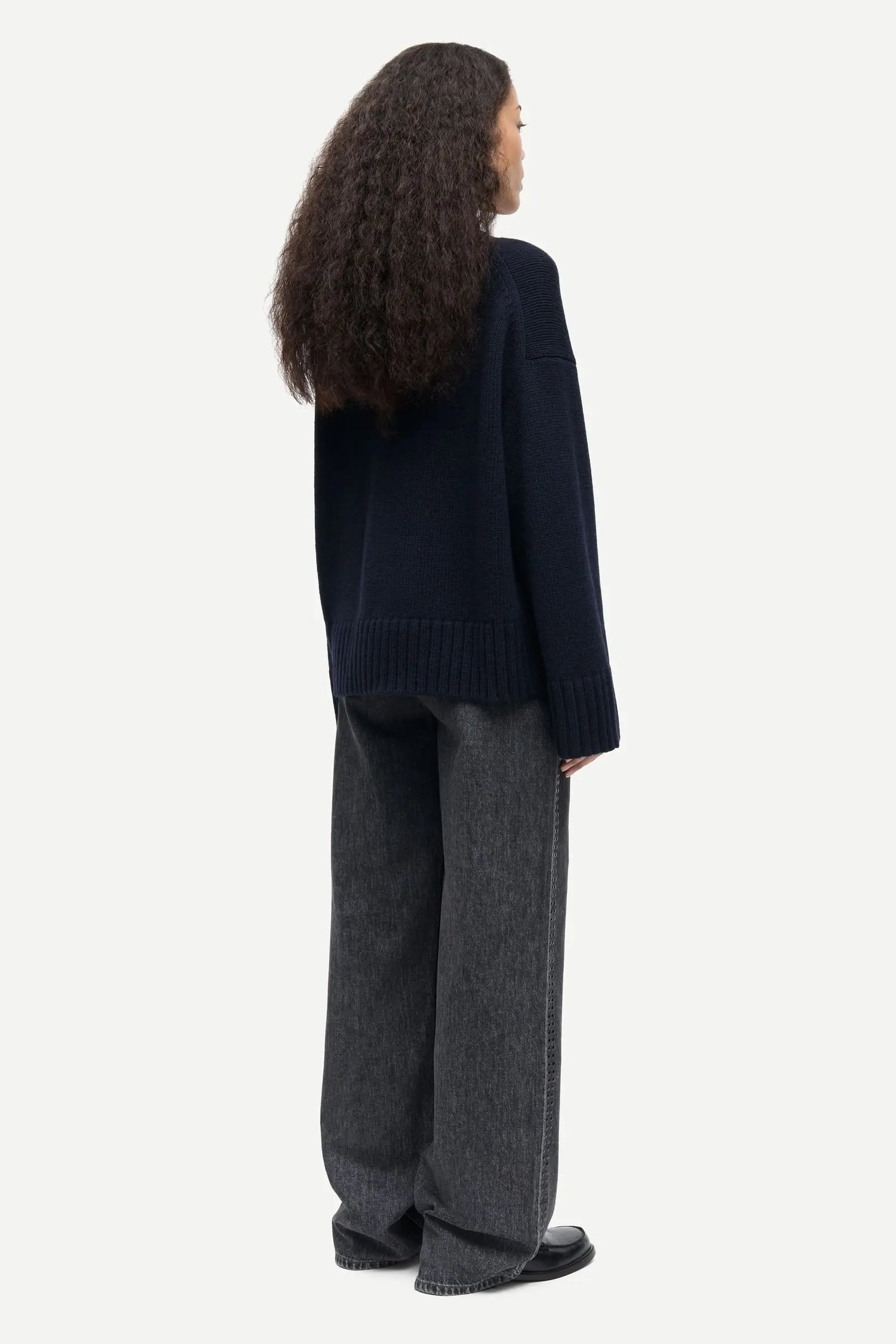 Sakeiku Sweater - Salute