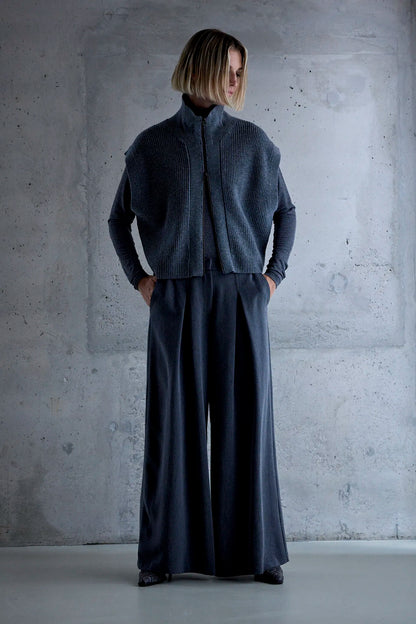 Joslyn - Dark Grey