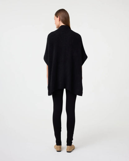 Pleunie Poncho - Black