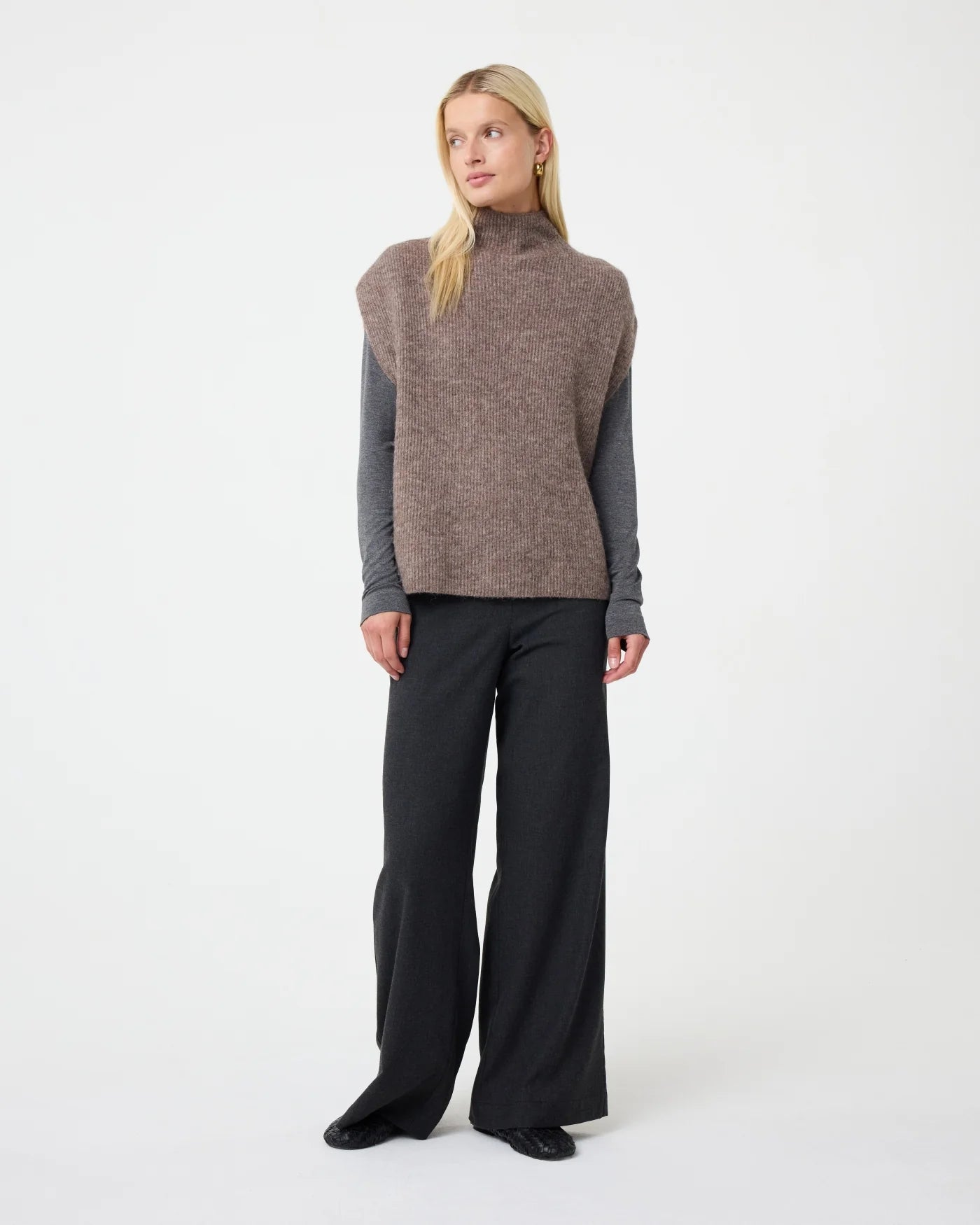 Rave Pullover - Walnut
