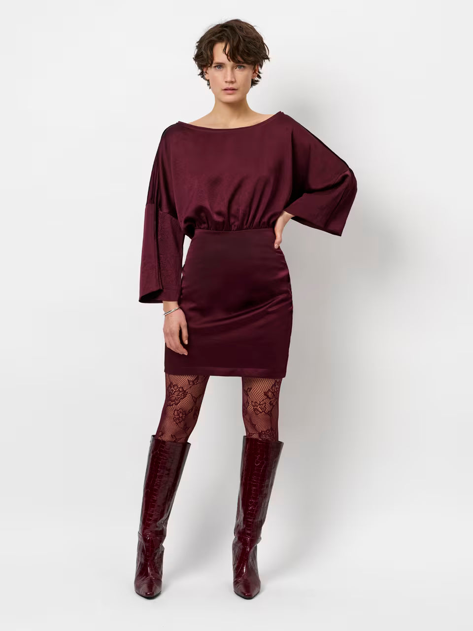 Maven Kimono Sleeve Dress - Mulberry Red