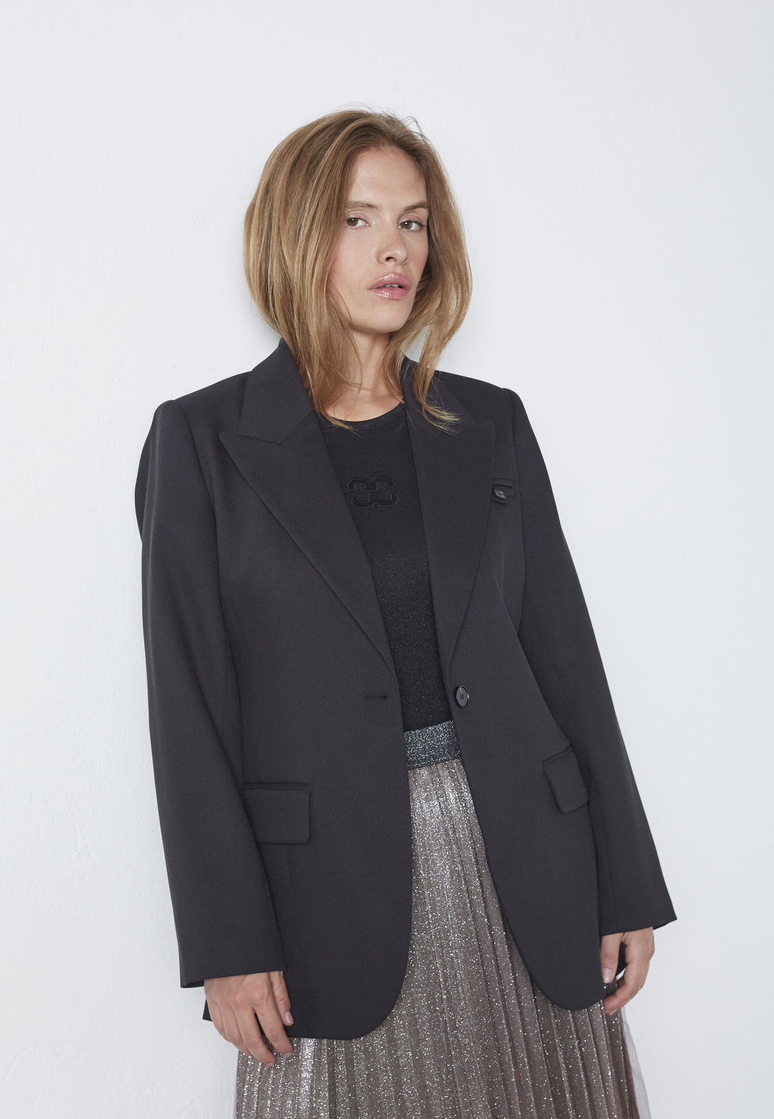 AlmiraCC Fitted Blazer - Black