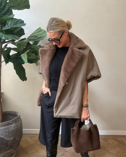 Ally Faux-Nerzjacke – Dunkelbraun/Olive