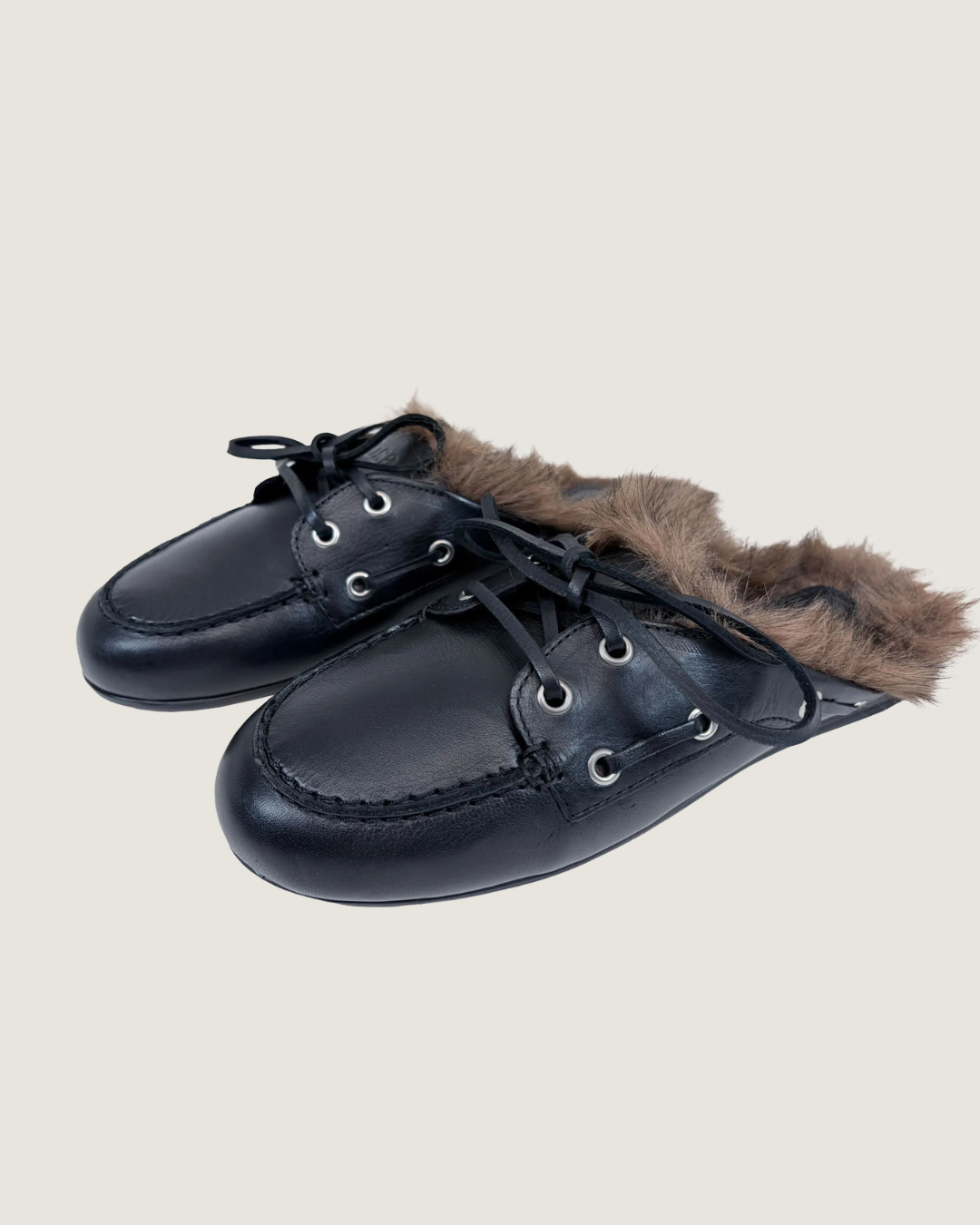 Boot-Loafer Pantolette aus haarigem Fell - Schwarz