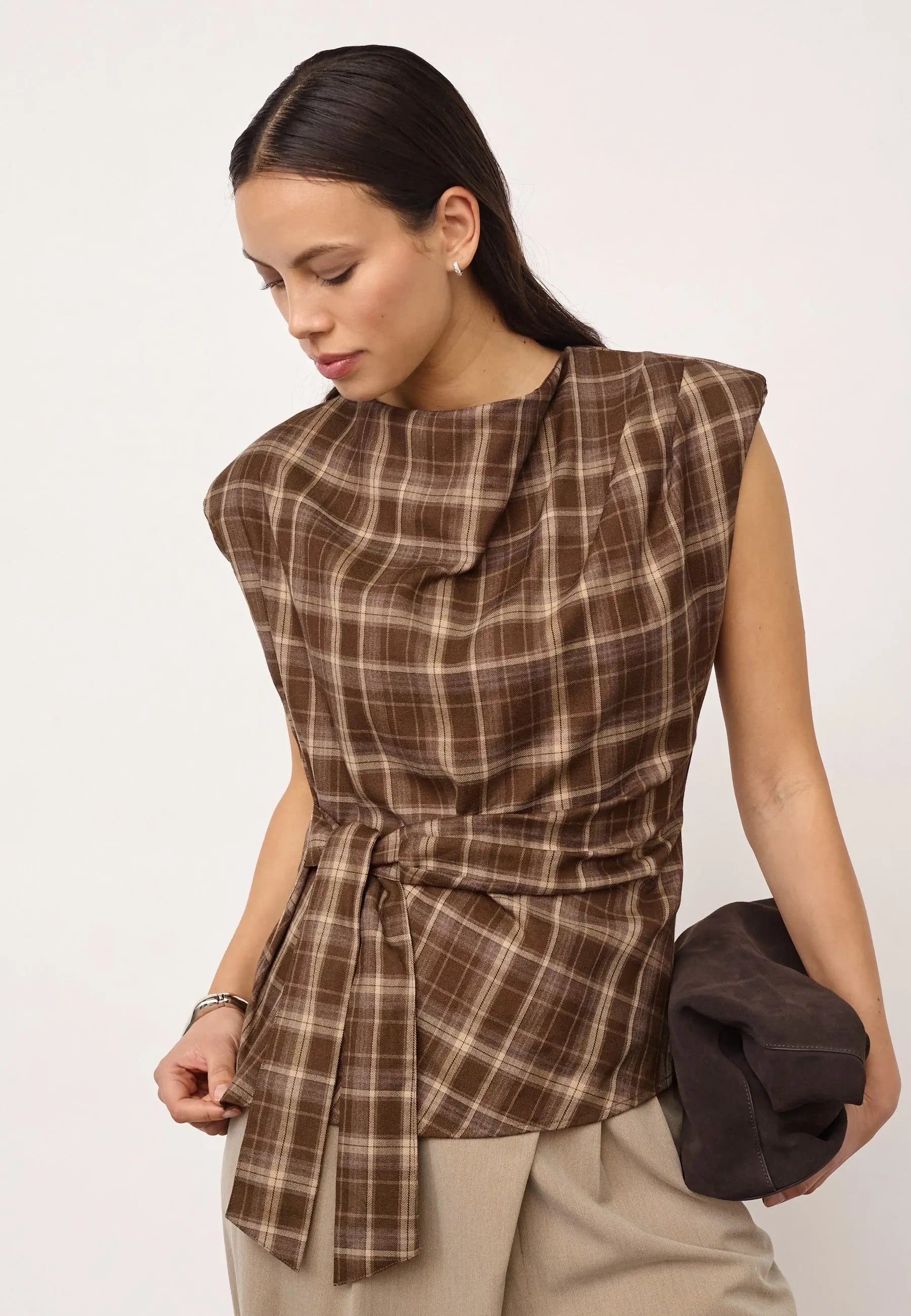 DagnyCC Check Pleat Top - Brown