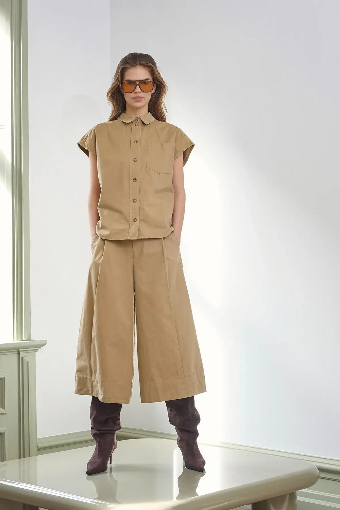 EvelynCC Slit Back SS Shirt - Sand