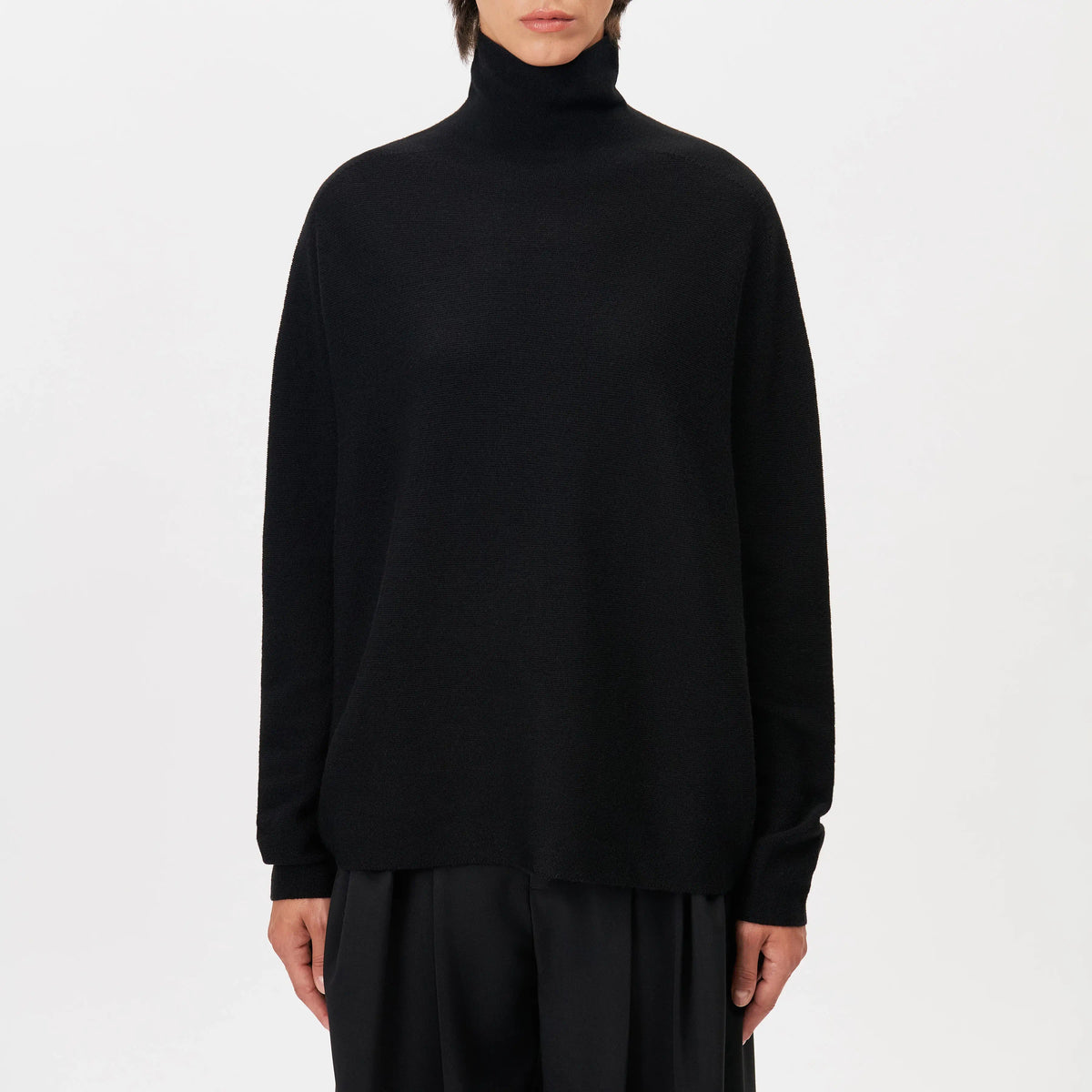 Liora - Black