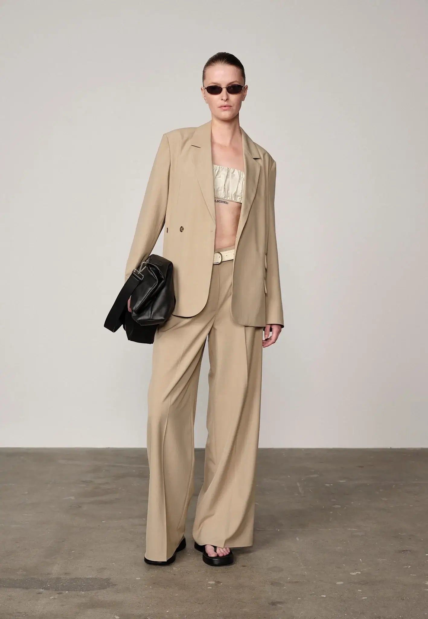 Felicia Midt Waist Pants - Sand
