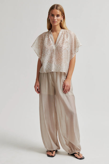 Shades Blouse - Plaza Taupe
