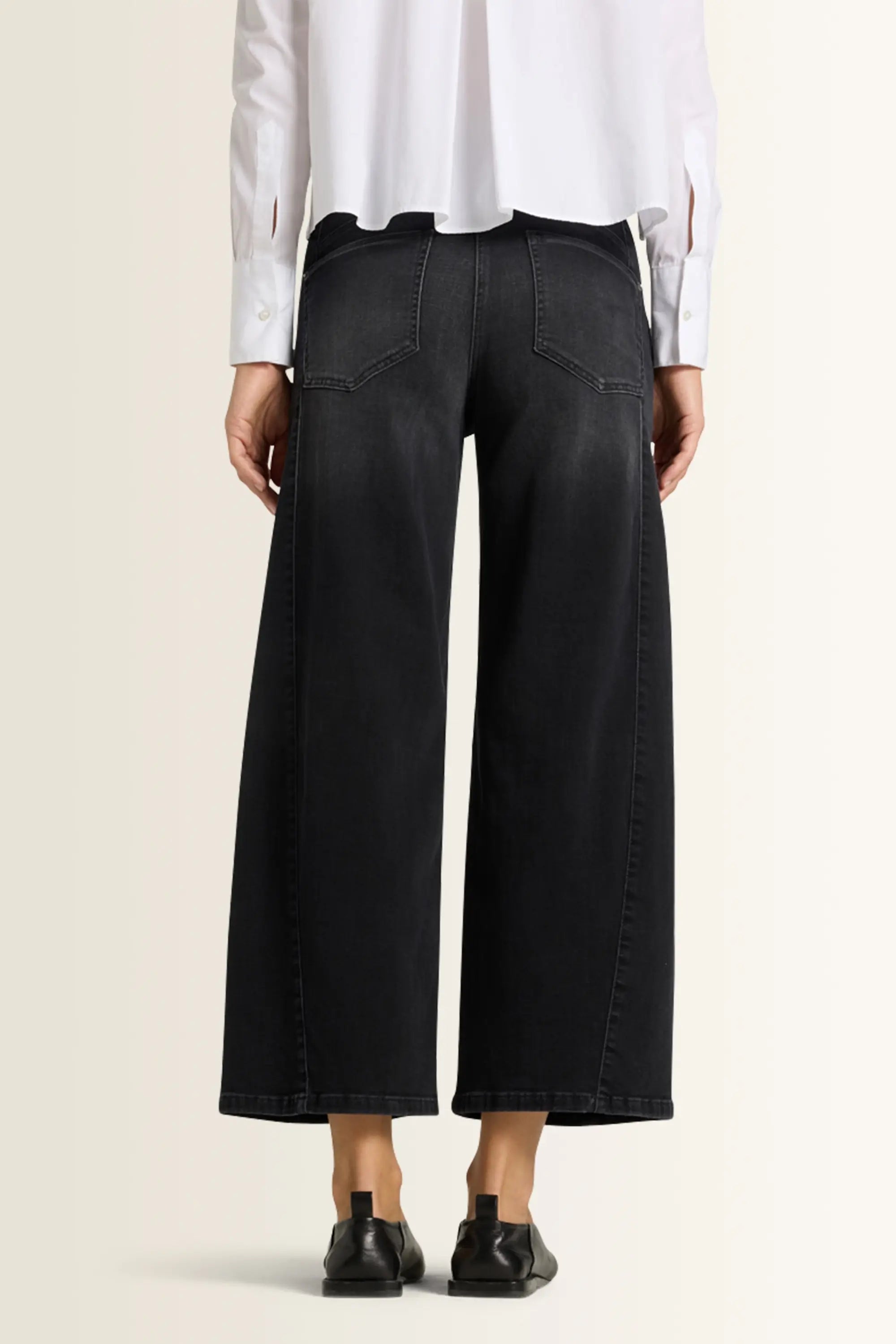 Orla - Urban Black Wash