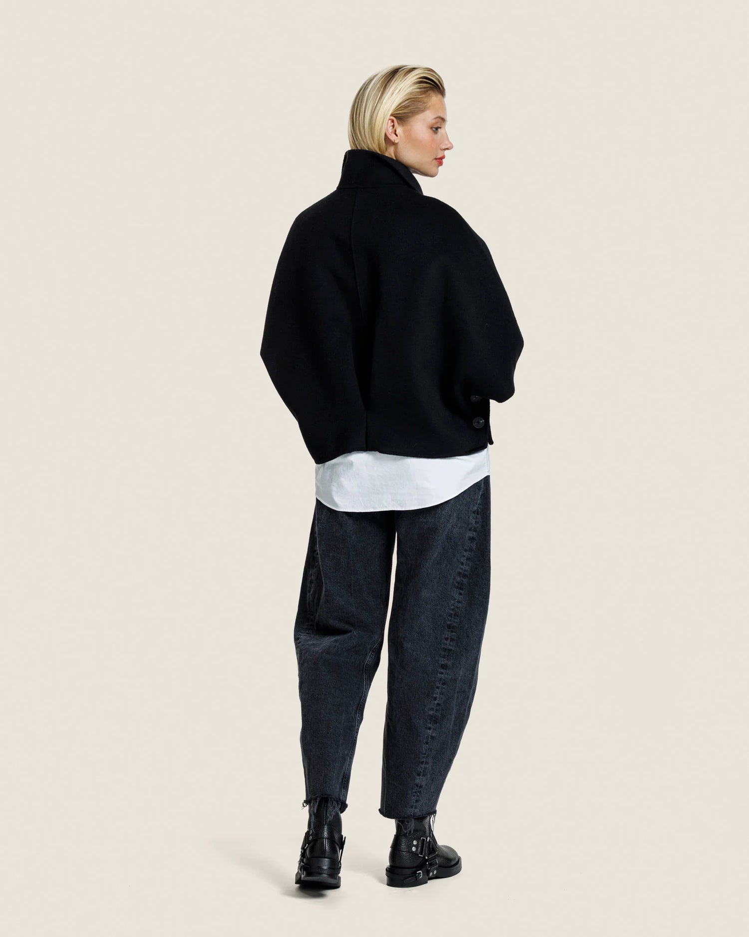 Liv - Black