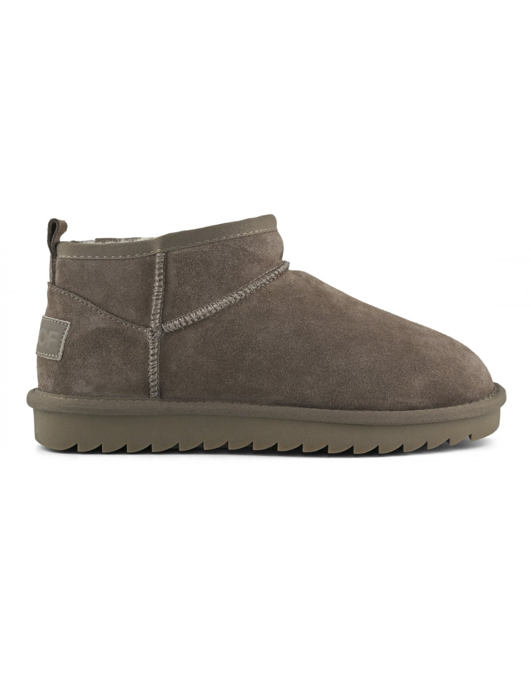 Short Sheepskin Boot in Suede - Malva