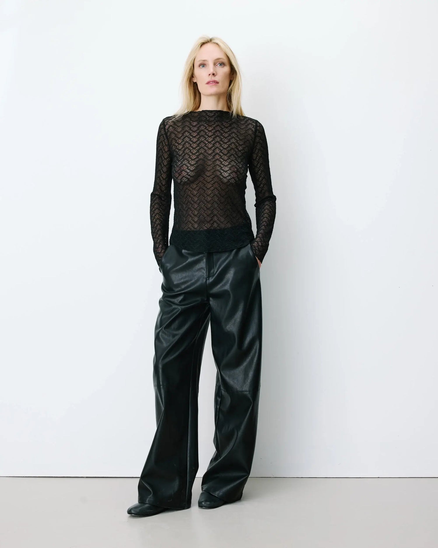 Layer Lace Top - Black