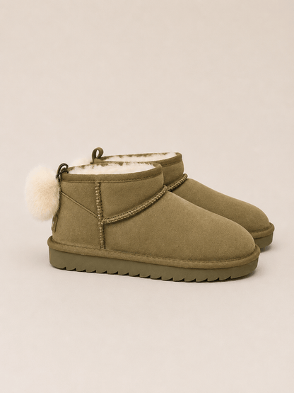 Kurzer Lammfellstiefel aus Veloursleder – Olivgrau