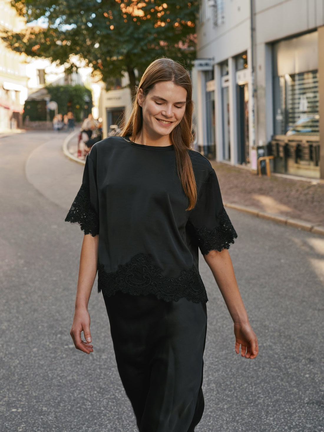 Elle Heavy Sateen Lace Top - Black