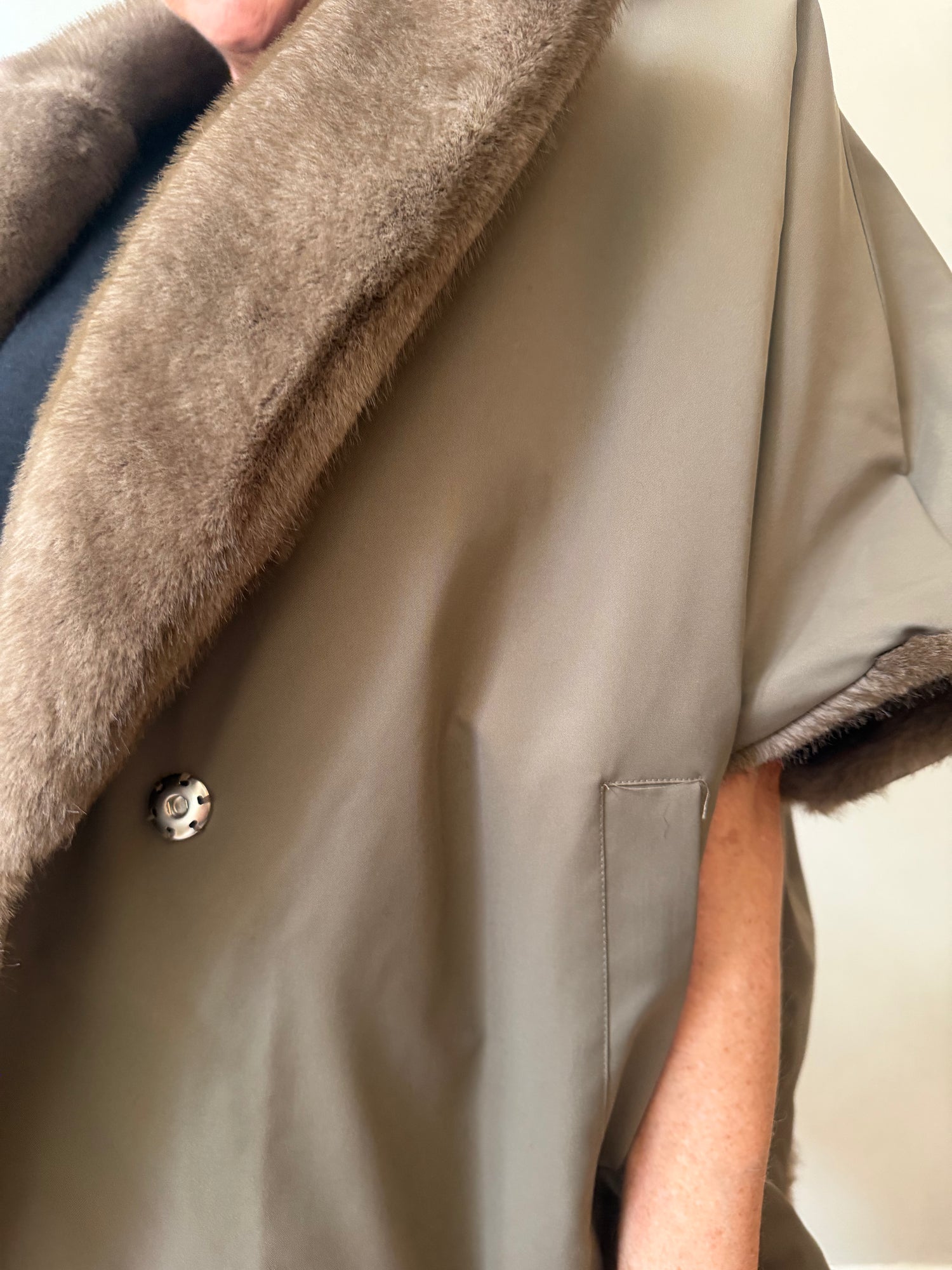 Elin Faux Mink Cape – Dark Clay