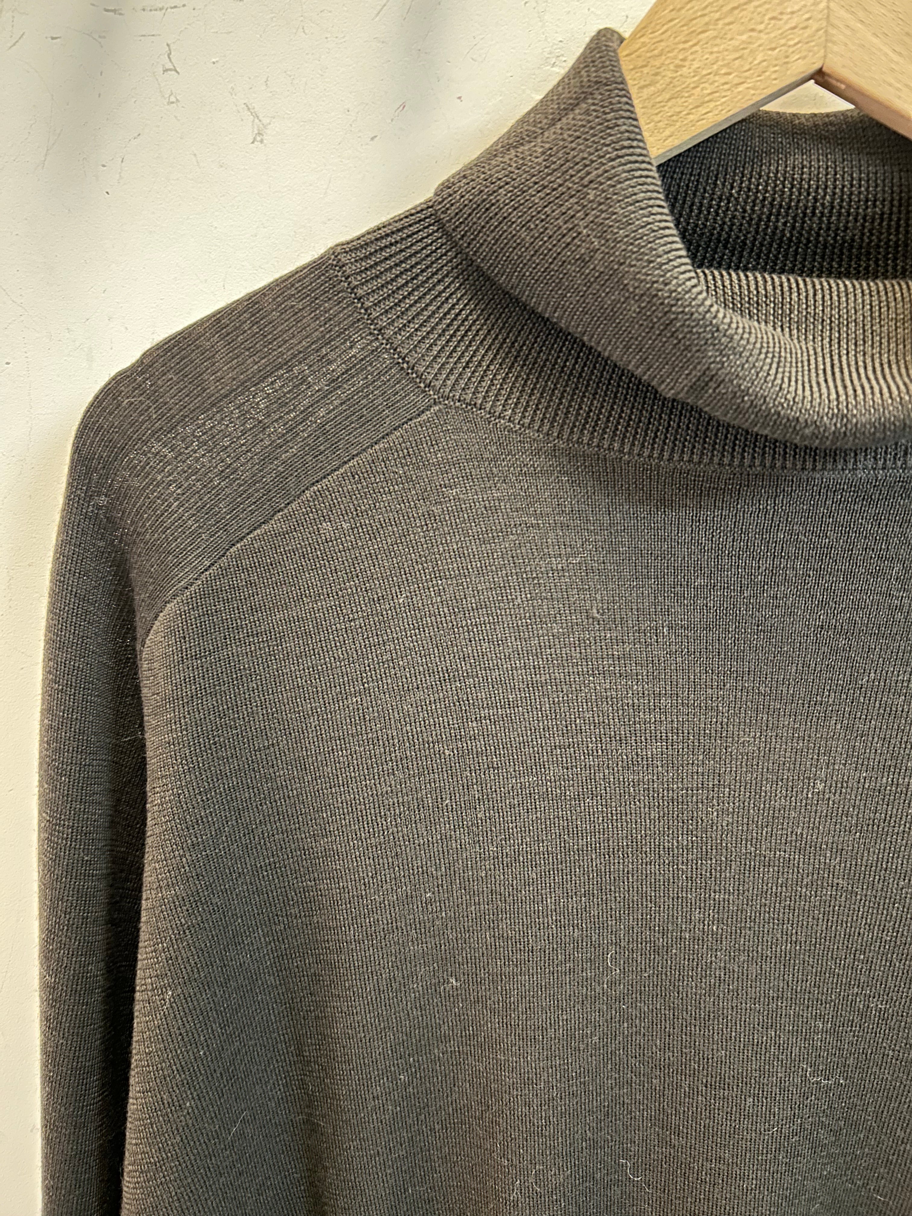 64.201 Sweater - Coffee