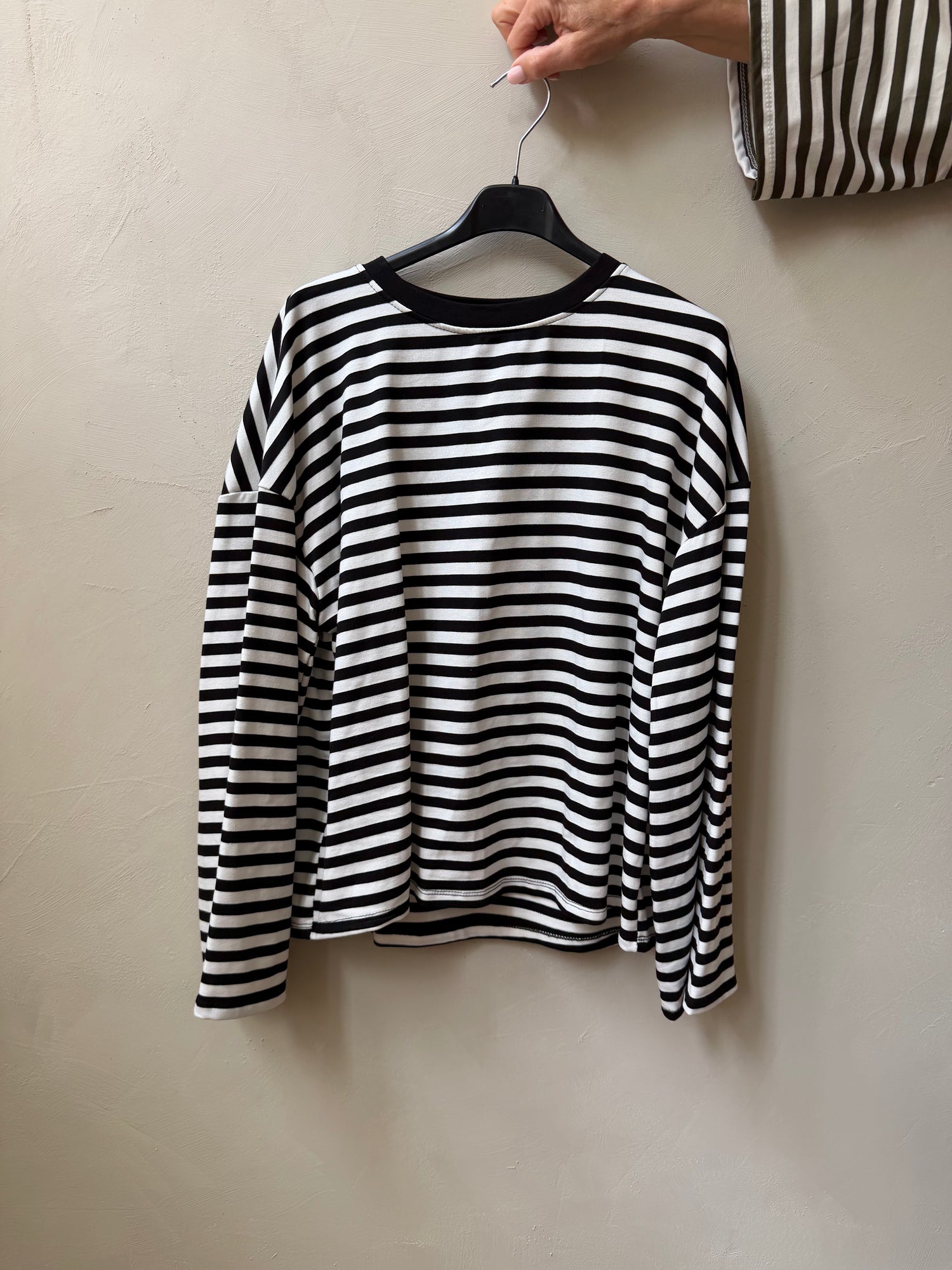 Stripe Longsleeve - Black