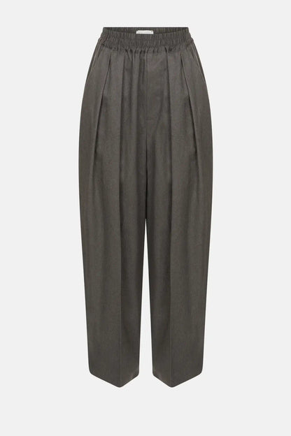Kick Pleated Pants - Dark Grey
