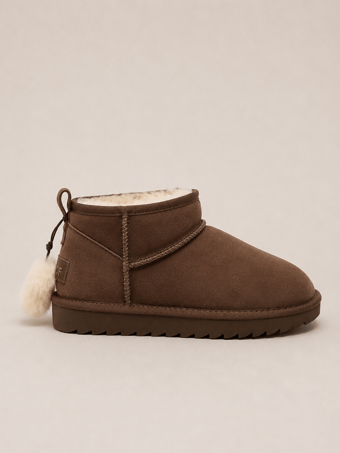 Kurzer Lammfell-Boot aus Veloursleder – Taupe