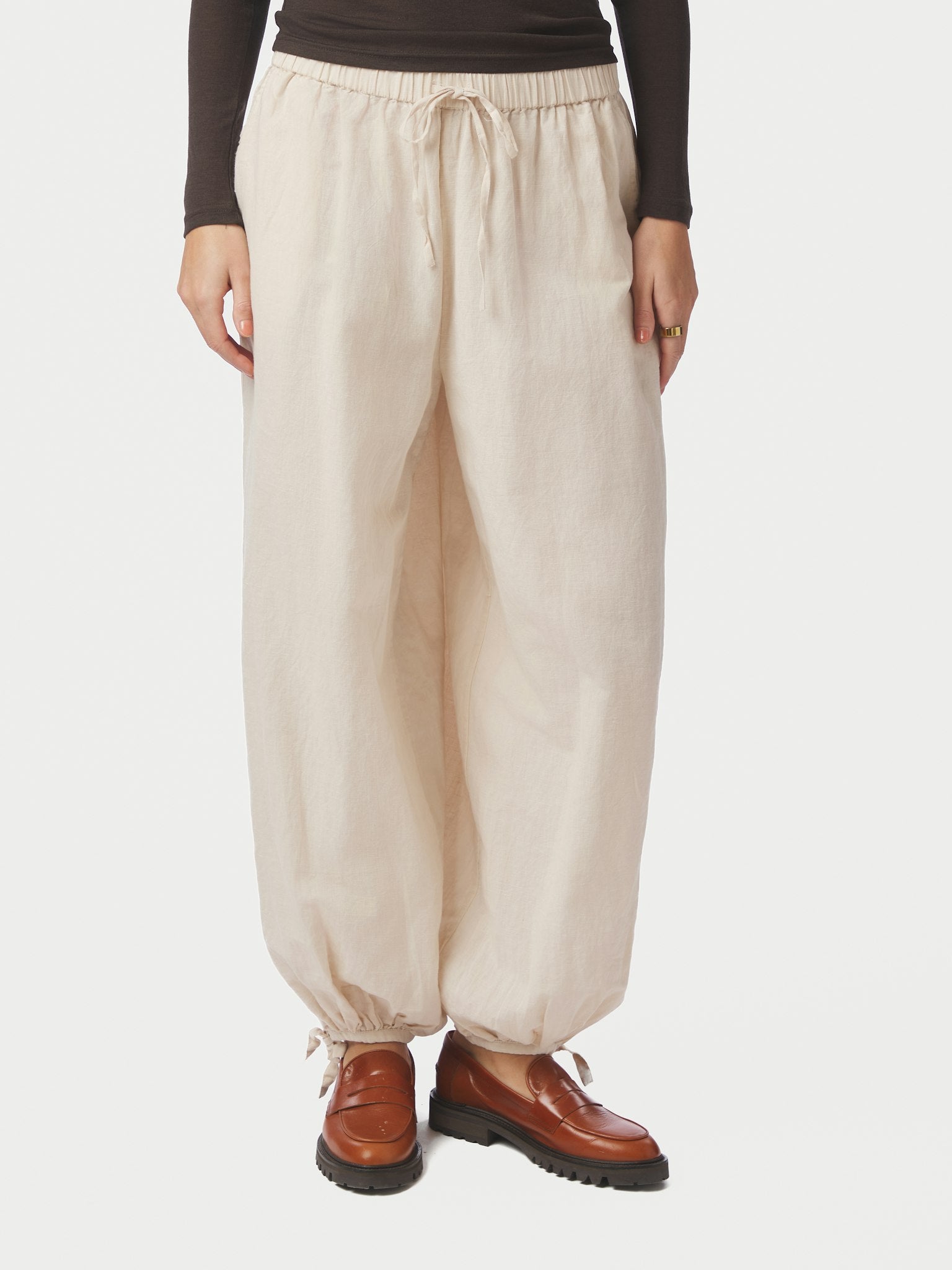 Roxane Balloon Linen Pants - Sand