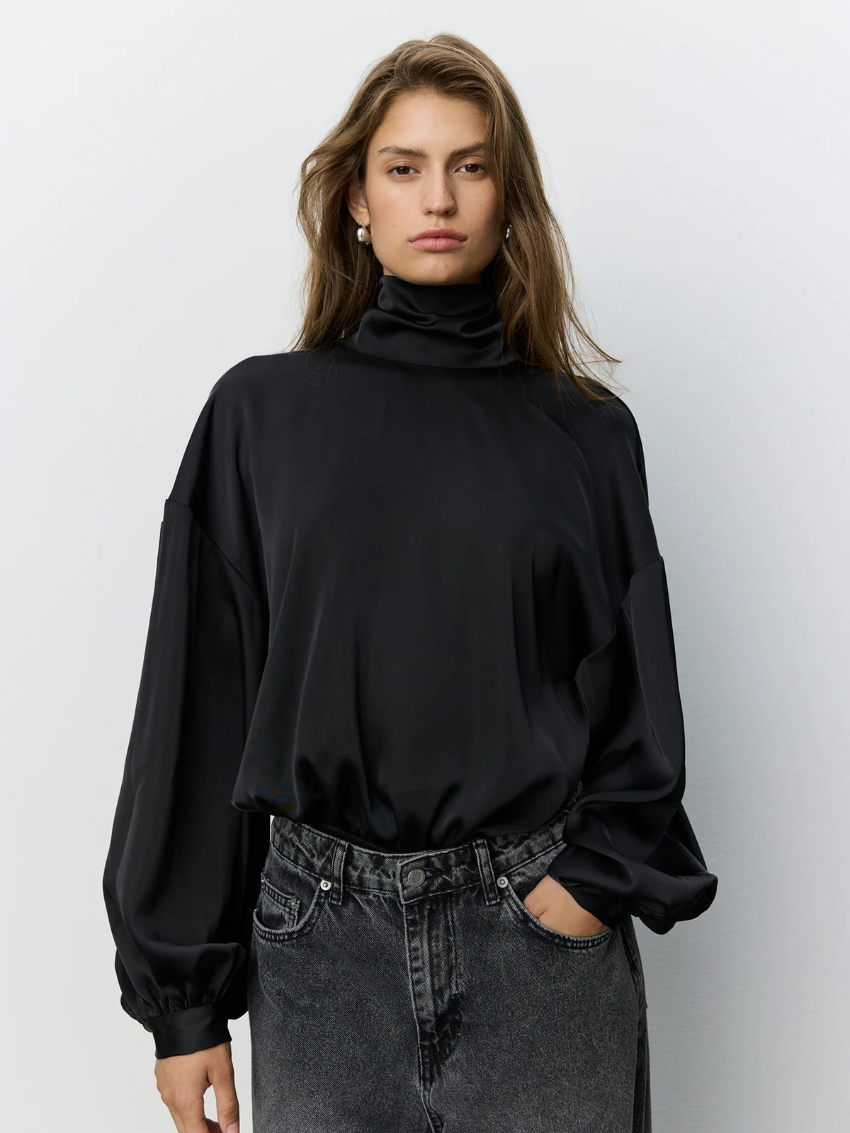 AmberSW Balloon Sleeve Satin Blouse - Black