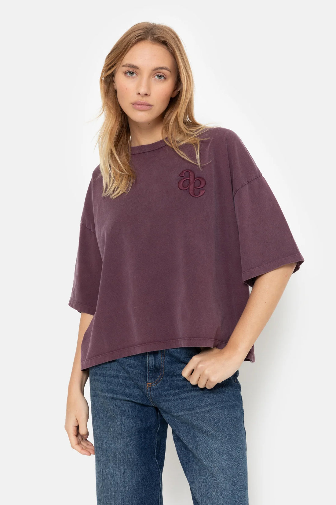 Eloise-A Boxy T-shirt with Avar - Vintage Plum