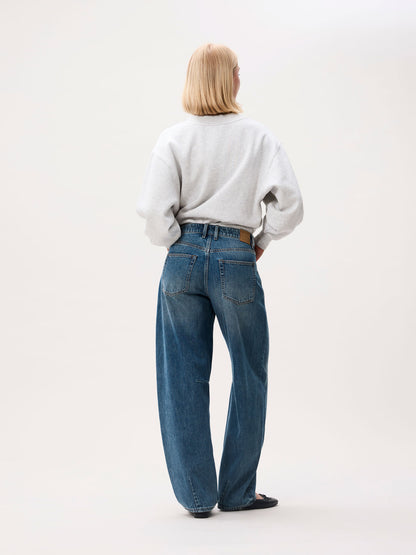 Bold Barrel Fit Jeans - Medium Blue