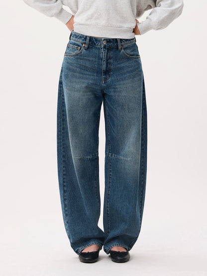 Bold Barrel Fit Jeans - Medium Blue