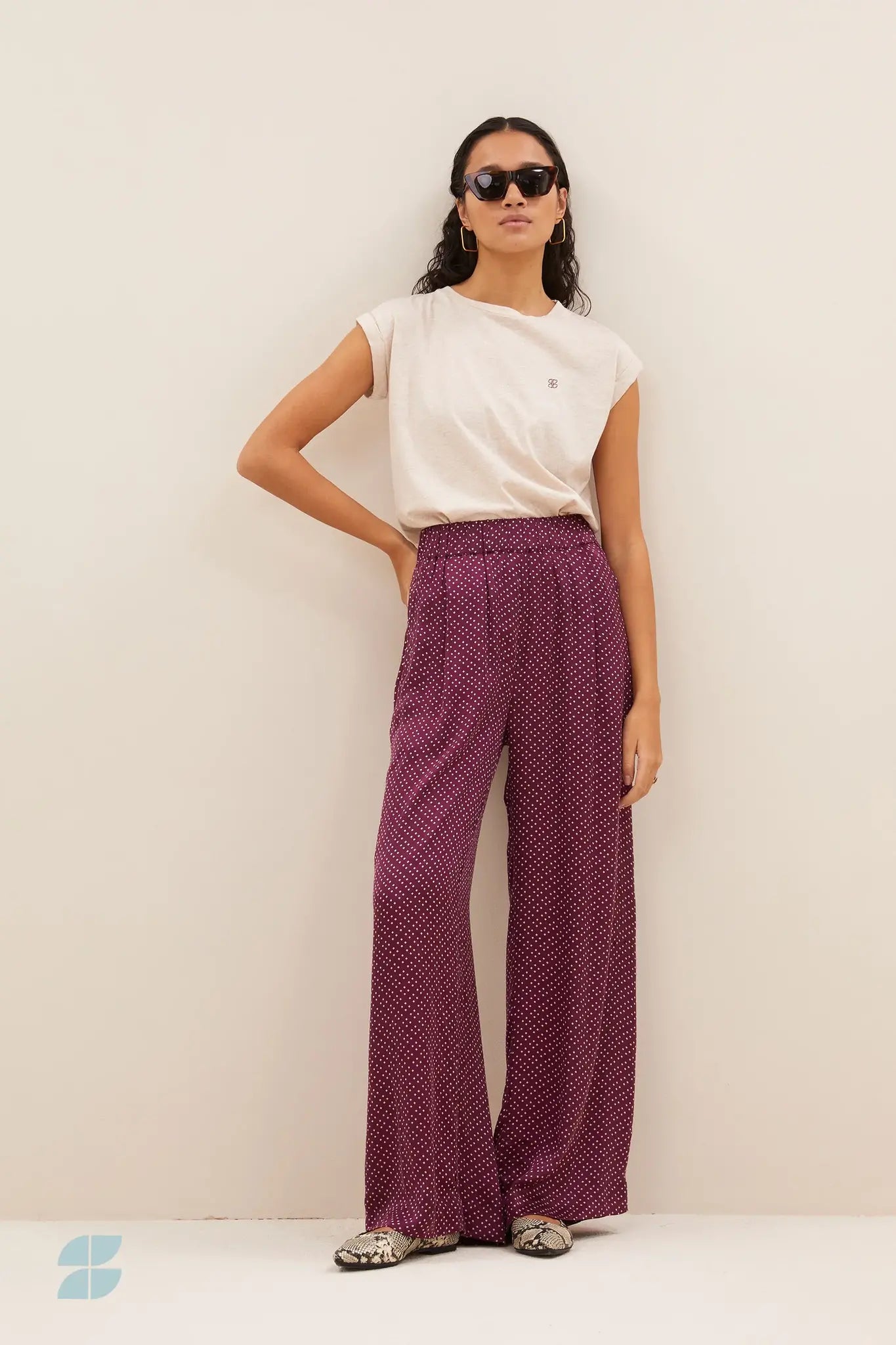 Thelma dot logo top - Oyster mel.