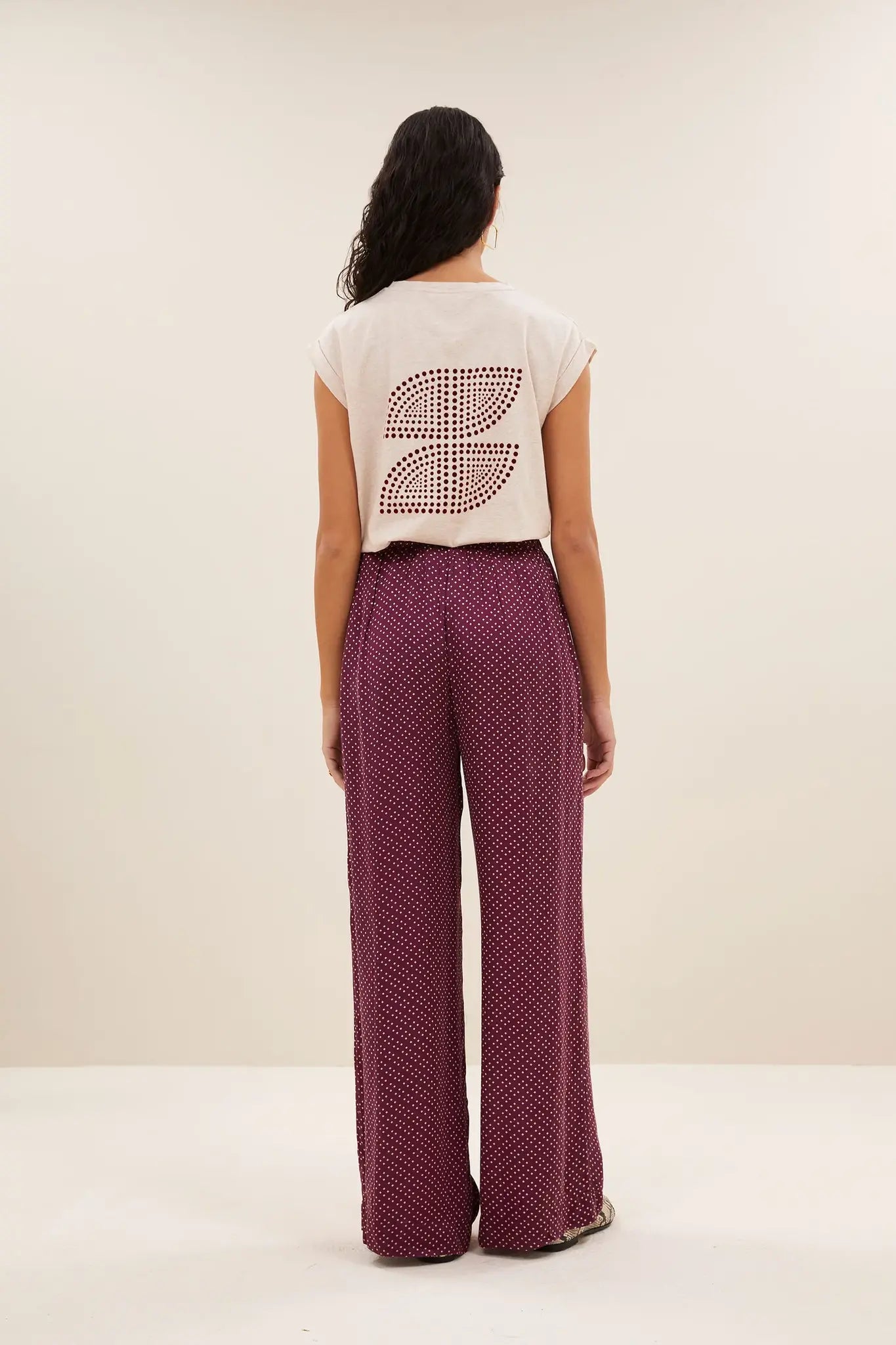 Thelma dot logo top - Oyster mel.