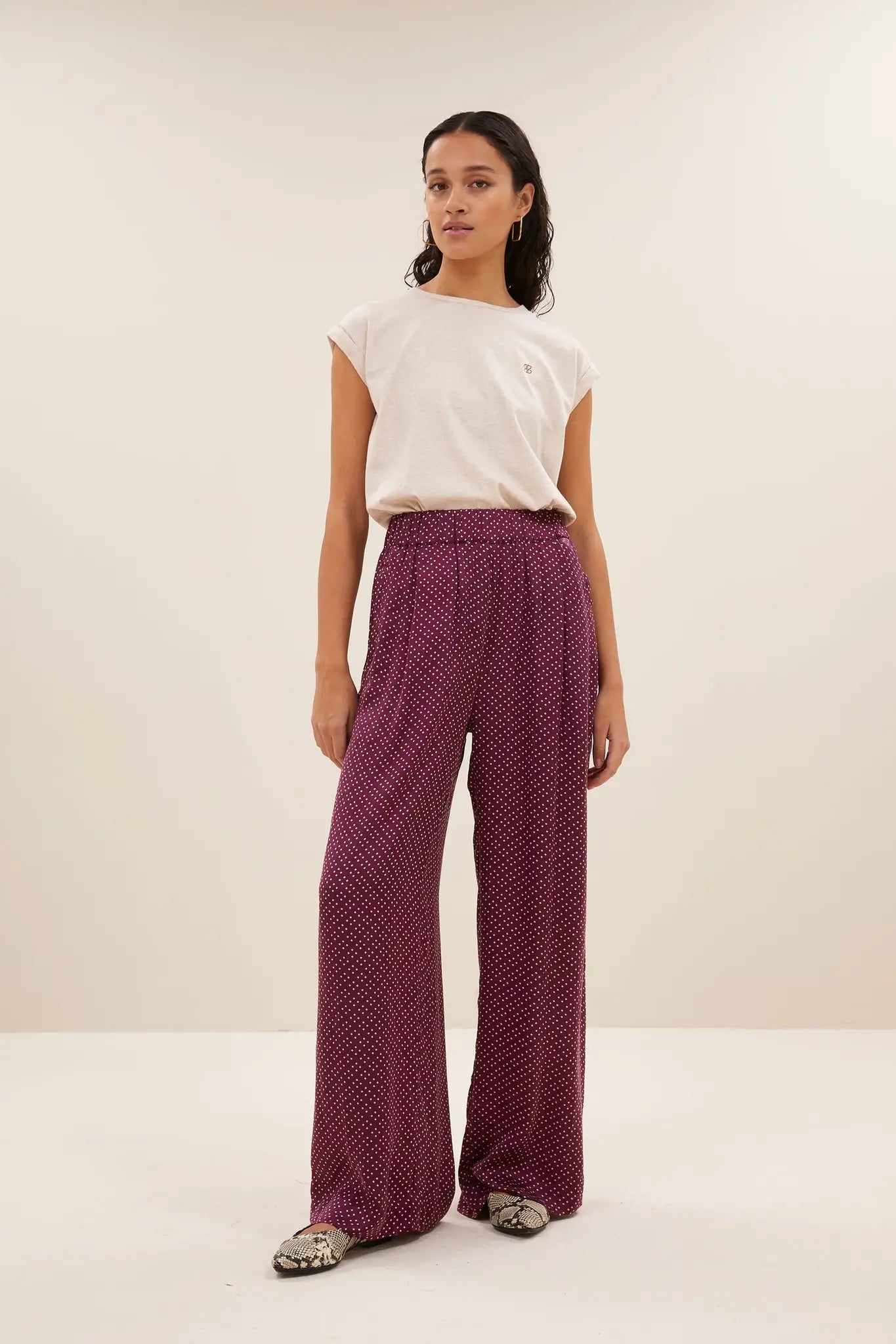 Thelma dot logo top - Oyster mel.
