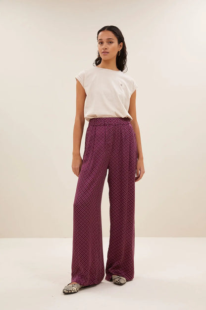 Thelma dot logo top - Oyster mel.
