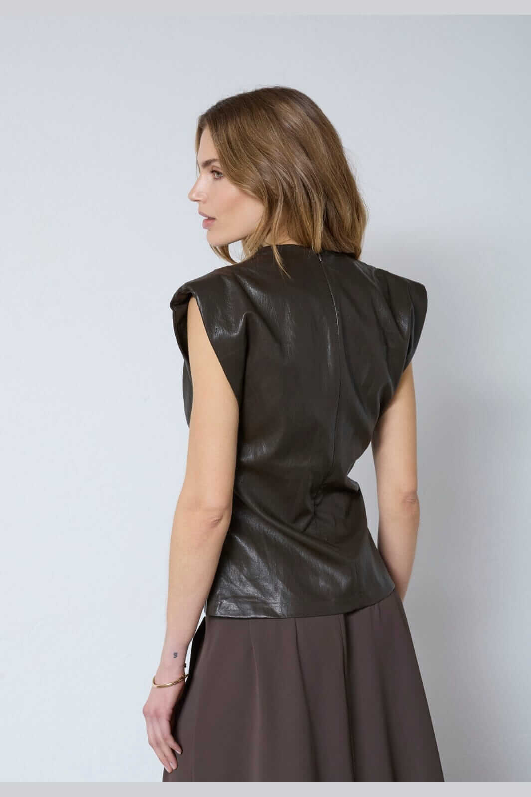 GittCC Pleat Top - Dark Brown