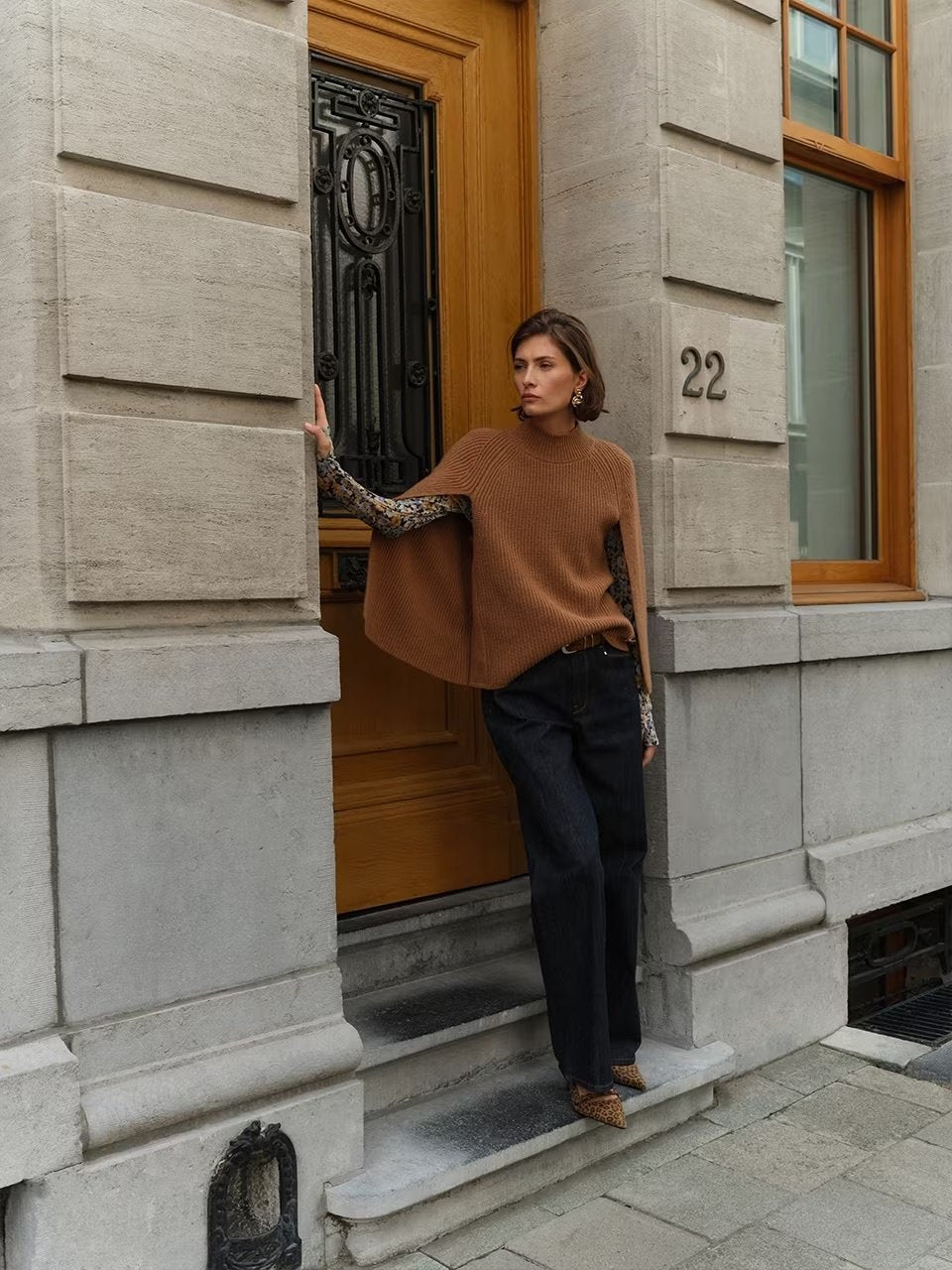 Romi Cape Sweater - Toffee
