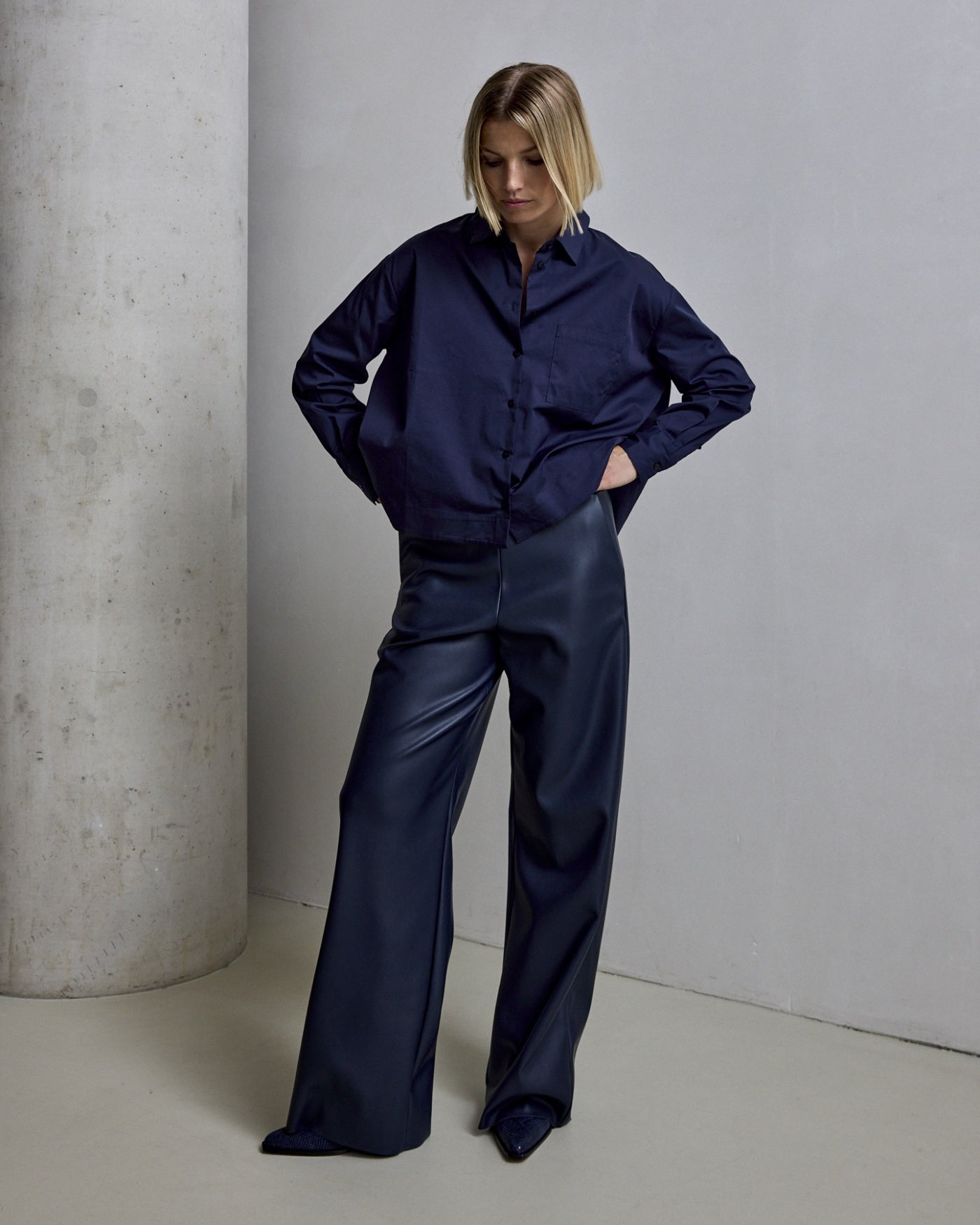 Delphine - Navy
